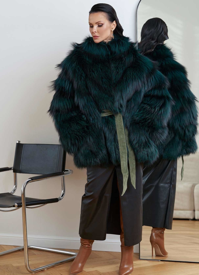 Шуба из меха финской серебристой лисы модель № 28813 в рассрочку