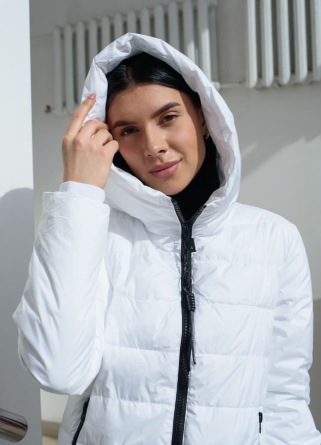 Женское полупальто с капюшоном  модель № 22522 универмаг малина