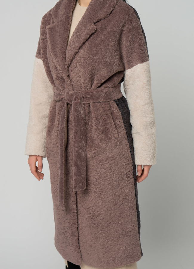 Пальто из эко меха с английским воротником модель № 21906 универмаг малина