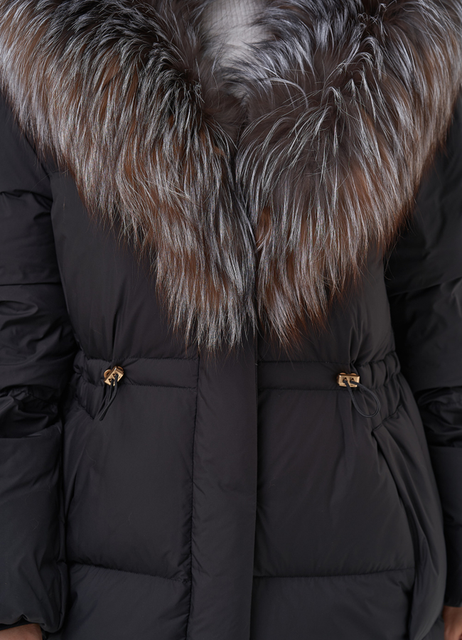 Пуховик с капюшоном отделка блюфрост модель № 29361 универмаг малина