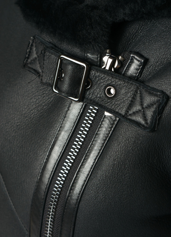 Пуховик из натуральной кожи с отделкой дубляж на молнии с капюшоном модель № 2095 универмаг малина