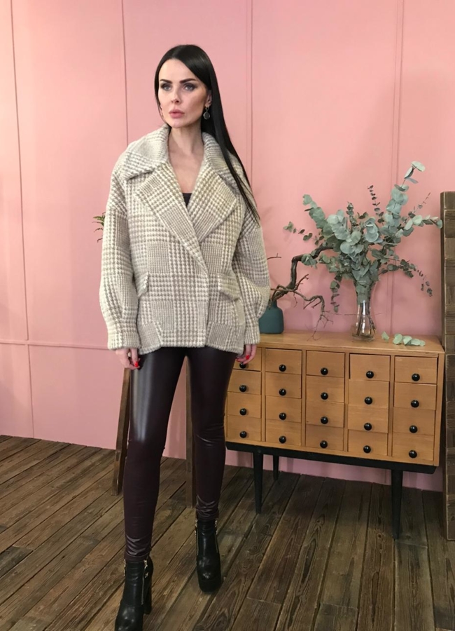 Укороченное пальто на кнопках с английским воротником модель № 402 в кредит