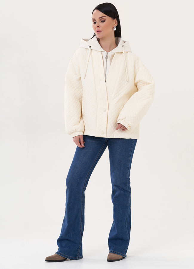 фото Светлая куртка с капюшоном модель № 27003