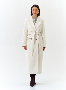 Женское пальто белого цвета