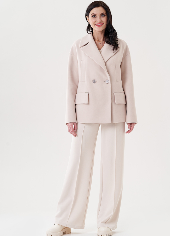 Укороченное женское пальто с английским воротником  модель № 24410 в рассрочку