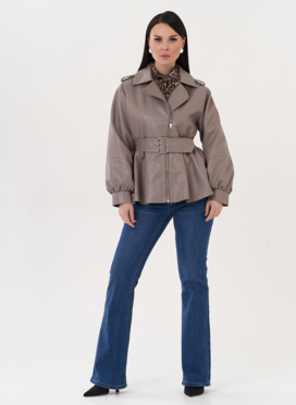 Куртка-косуха из эко кожи бежевого цвета