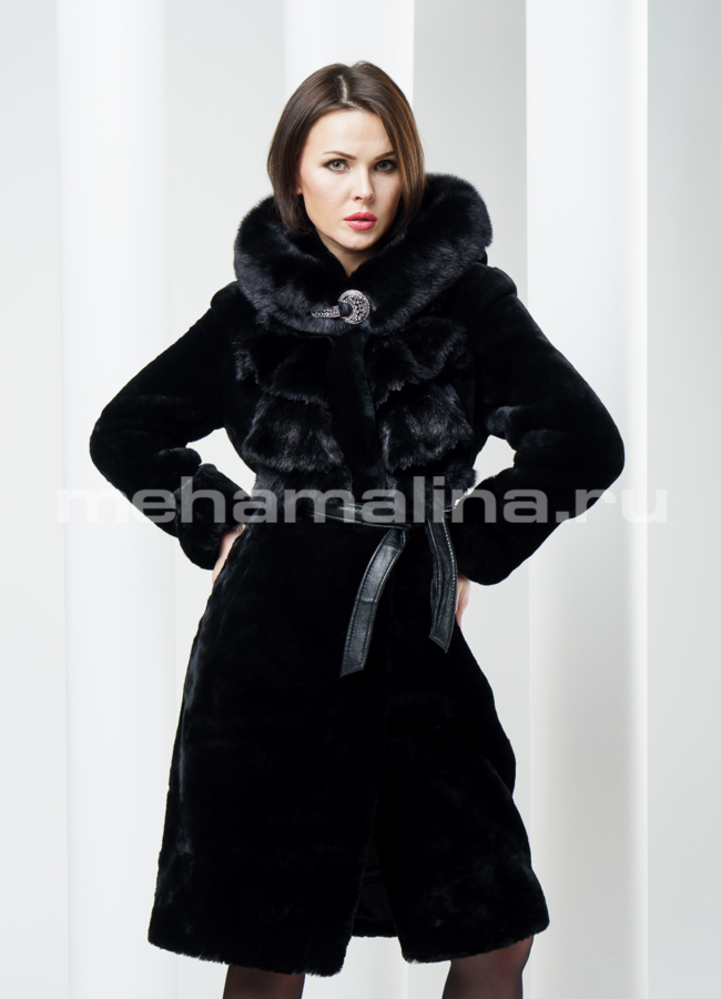 Шуба мутон с кружевной манишкой модель № S-171 меха малина