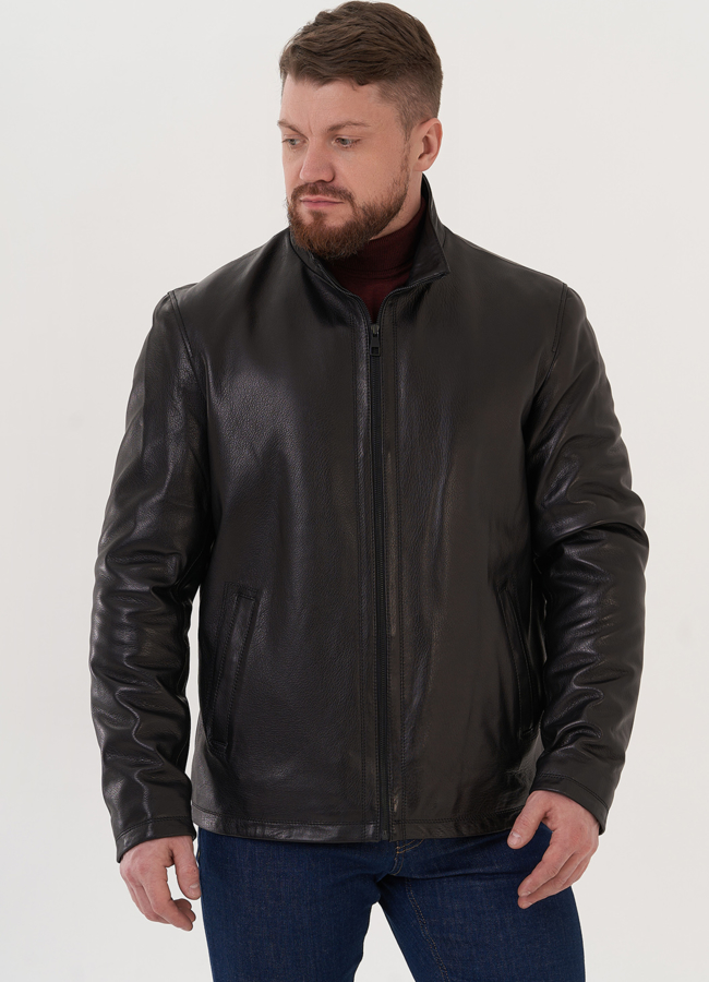 Куртка из натуральной кожи черного цвета модель № 26922 меха малина