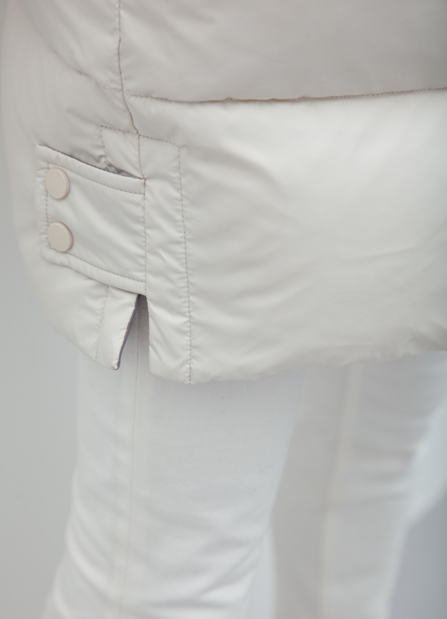 Пуховик женский белого цвета модель № 21573 универмаг малина