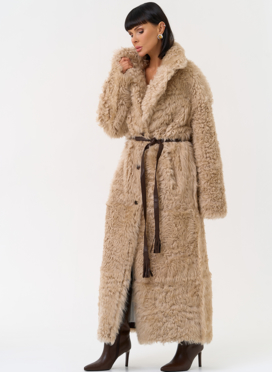 Женская двухсторонняя дубленка с декоративным поясом