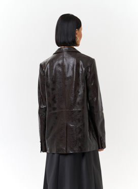 Женский жакет из натуральной кожи