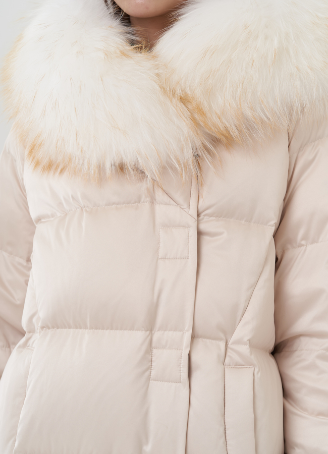 Женский пуховик с капюшоном  модель № 25940 универмаг малина