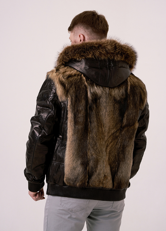 Кожаная куртка с меховой отделкой из волка модель № 1099 универмаг малина