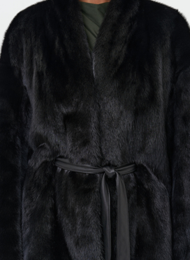 Норковый жакет черного цвета