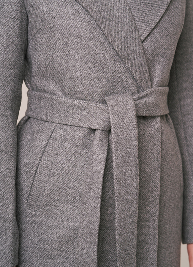 Женское пальто на поясе с английским воротником модель № 5512 в рассрочку