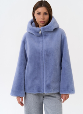 Женская куртка из эко меха с капюшоном