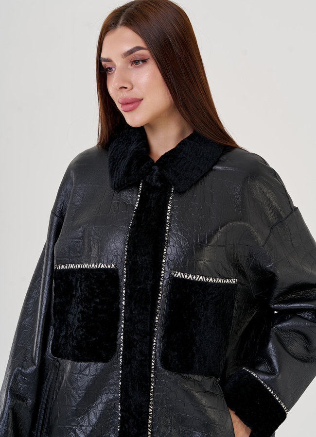 Двухсторонняя женская дубленка черного цвета  модель № 23357 универмаг малина