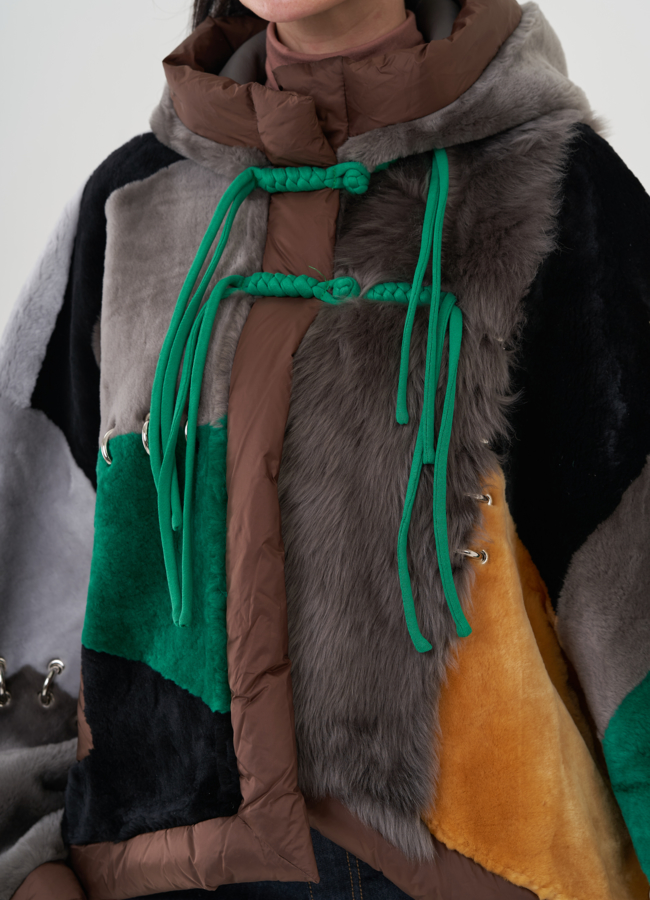 Женская куртка с капюшоном модель № 24944 универмаг малина