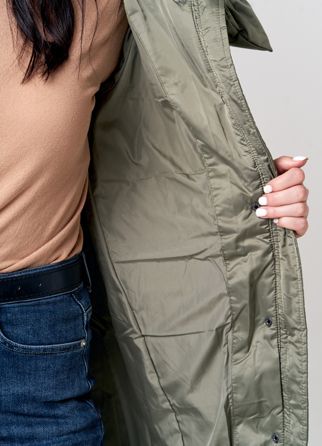 Женский пуховик зеленого цвета с капюшоном модель № 21572 универмаг малина