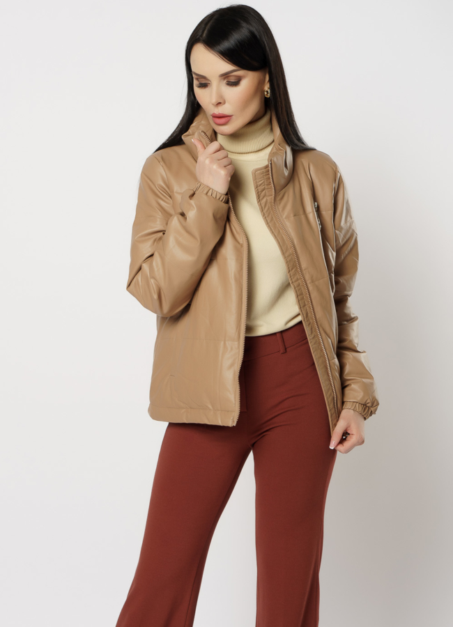 Женская куртка из эко кожи бежевого цвета модель № 5030 универмаг малина