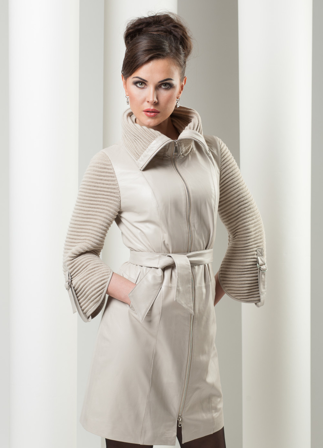 Кожаный плащ с вязаными рукавами модель № K-133 меха малина