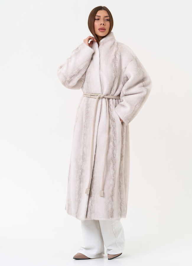 фото Светлое пальто из эко меха с поясом модель № 31531 фото Светлое пальто из эко меха с поясом модель № 31531