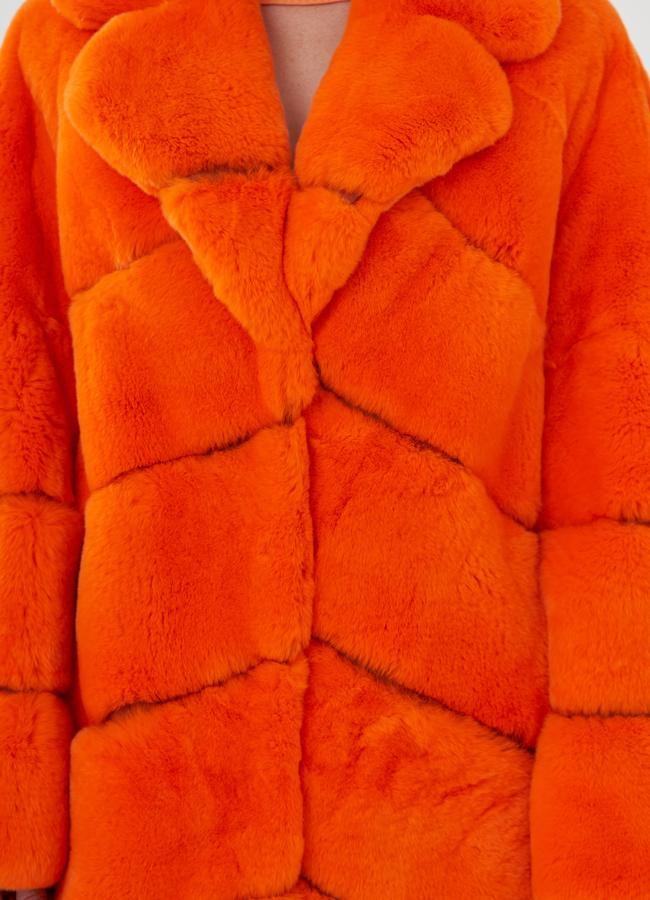 Оранжевая шуба из кролика модель № 81495 в рассрочку