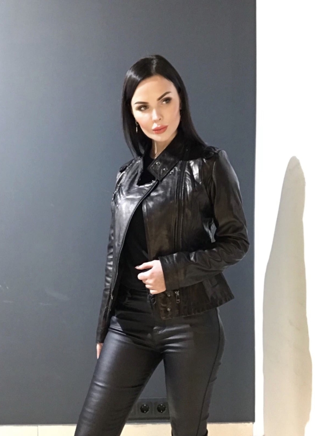 Кожаная куртка черного цвета модель № 10538 в рассрочку