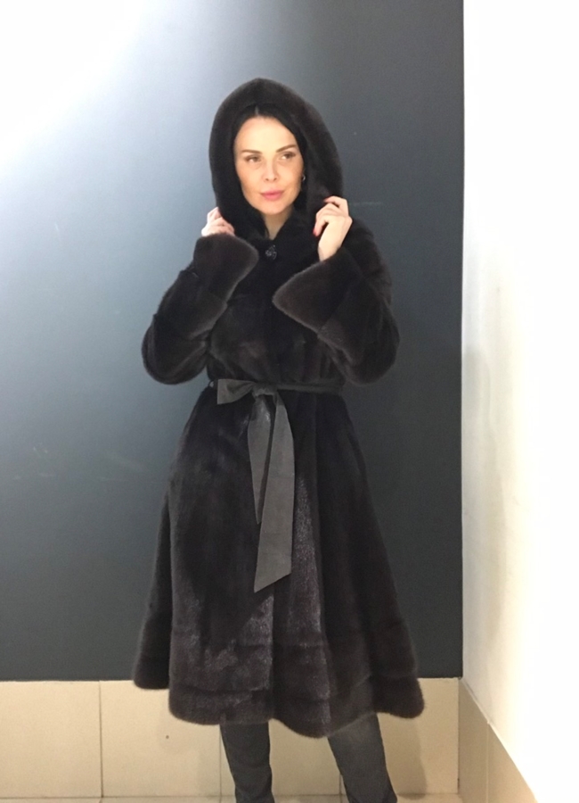 Шуба из норки модель № S-754 универмаг малина