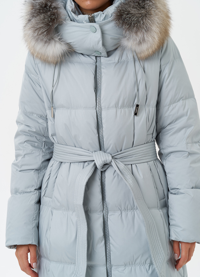 Пуховик с отделкой из меха песца модель № 28498 универмаг малина