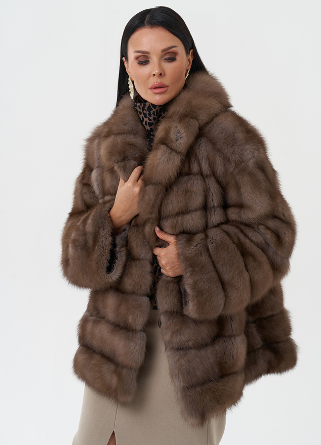 Женская оверсайз шуба из меха куницы модель № 26037 универмаг малина