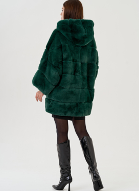 Шуба из меха кролика с капюшоном