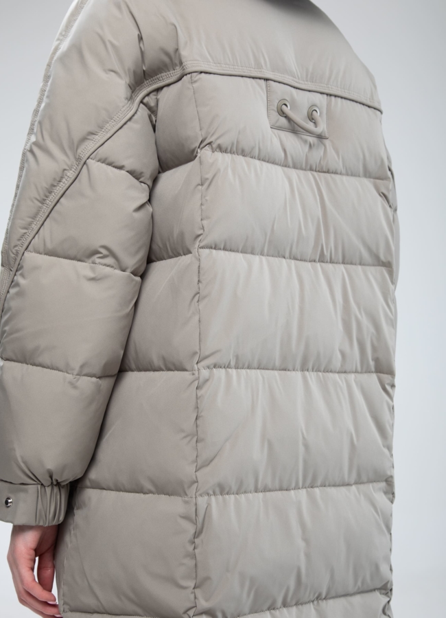 Пуховик женский с капюшоном  модель № 25779 универмаг малина