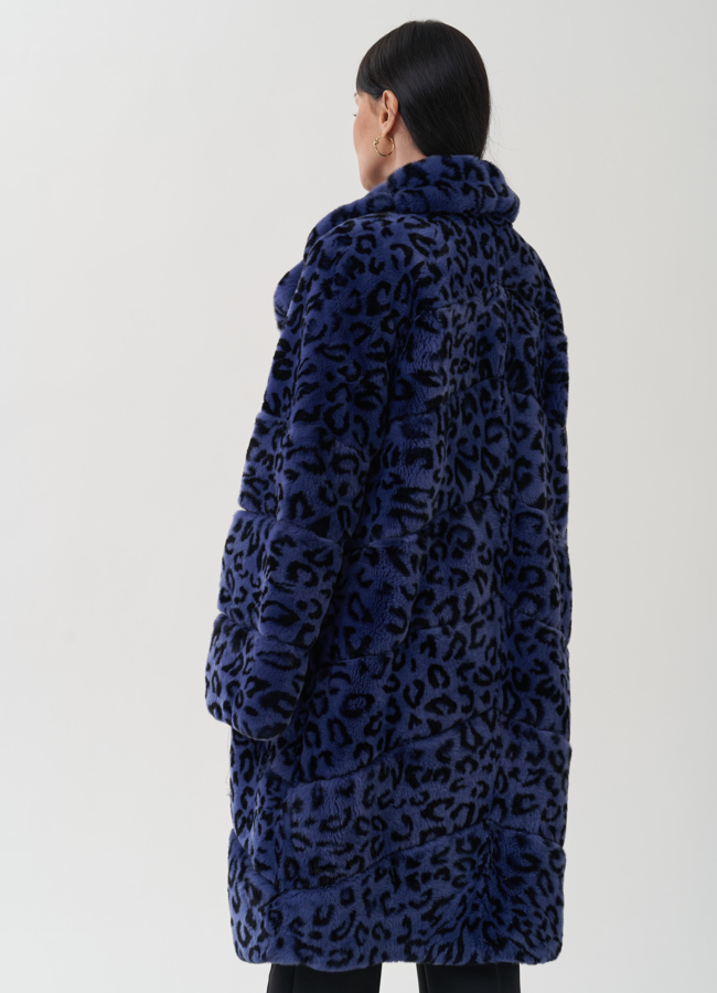 Шуба из меха кролика с анималистичным принтом модель № 25312 универмаг малина