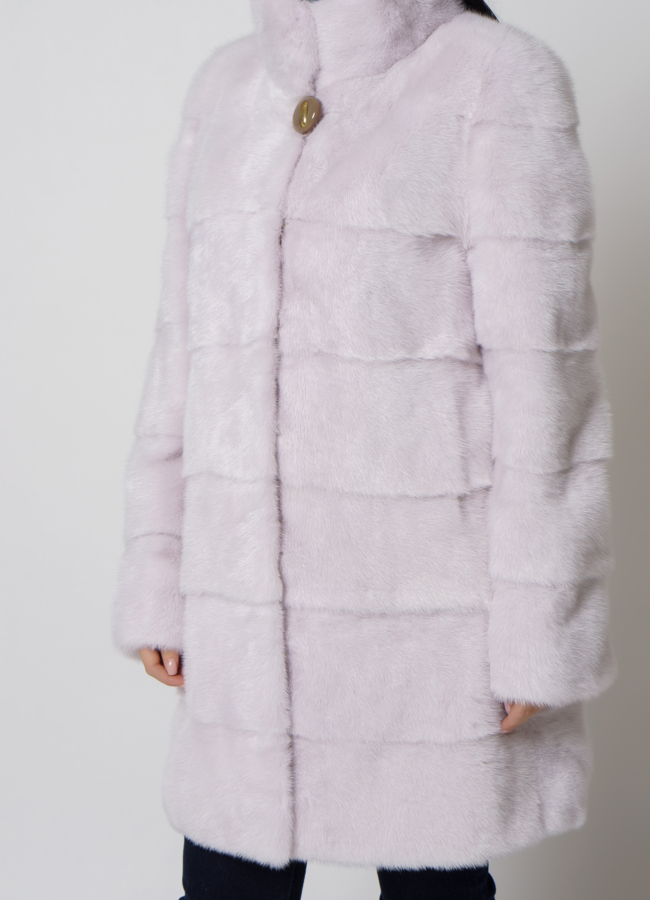 Норковая шуба с воротником стойкой в цвете пудра модель № 19613 в рассрочку