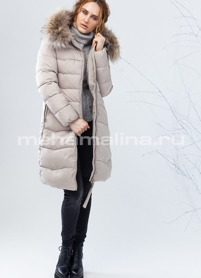 Женский зимний пуховик модель № П-177 меха малина