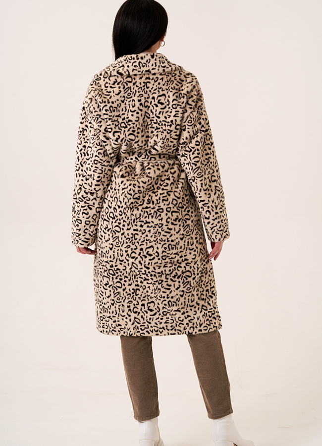 Пальто из эко меха с леопардовым принтом  модель № 32 в кредит