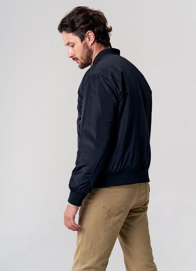 Куртка бомбер  мужская черного цвета модель № MC110 универмаг малина