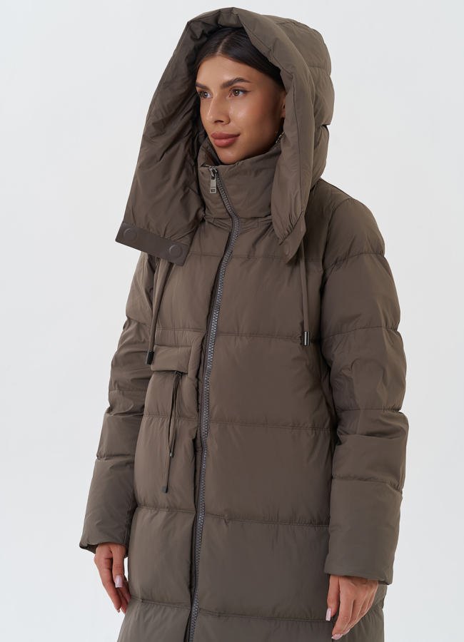 Длинный пуховик с капюшоном модель № 28501 универмаг малина