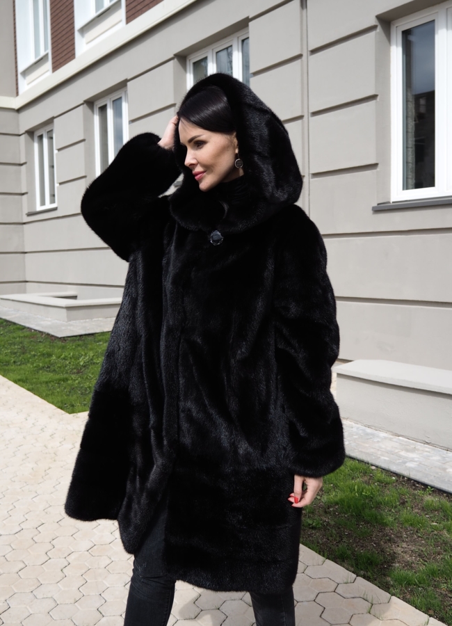 Шуба из норки модель № 782 в кредит