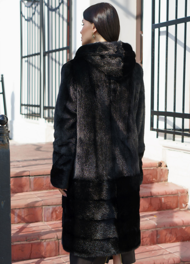 Норковая шуба с капюшоном  модель № 230 в кредит