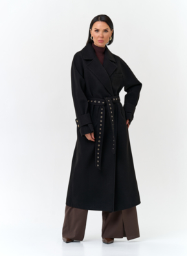 Женское пальто с акцентным поясом