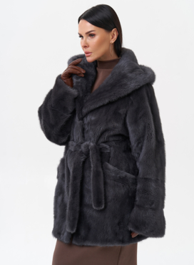 Короткая норковая шуба с капюшоном