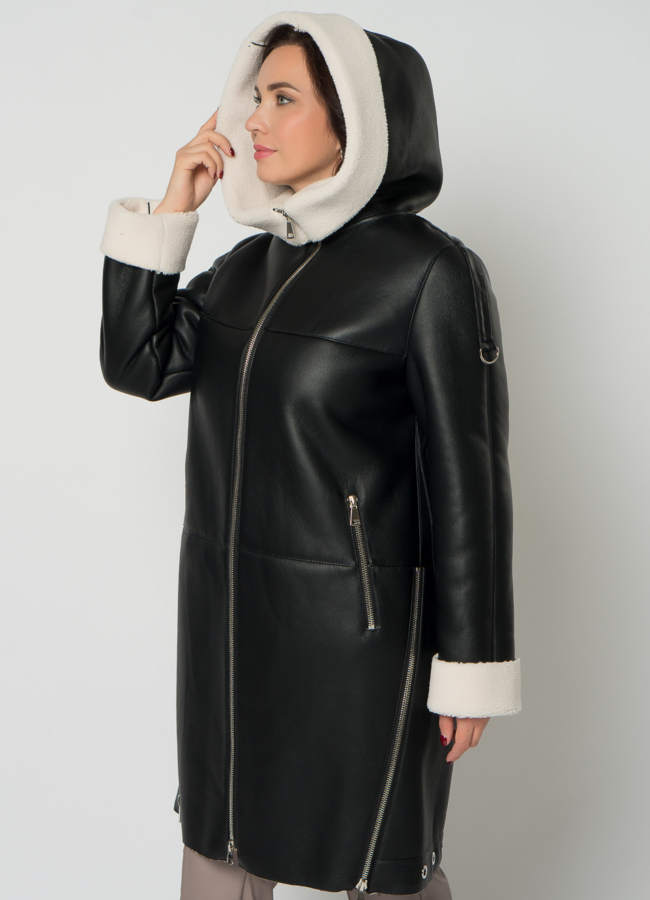 Удлиненная эко дубленка черного цвета на молнии модель № 23628 в кредит