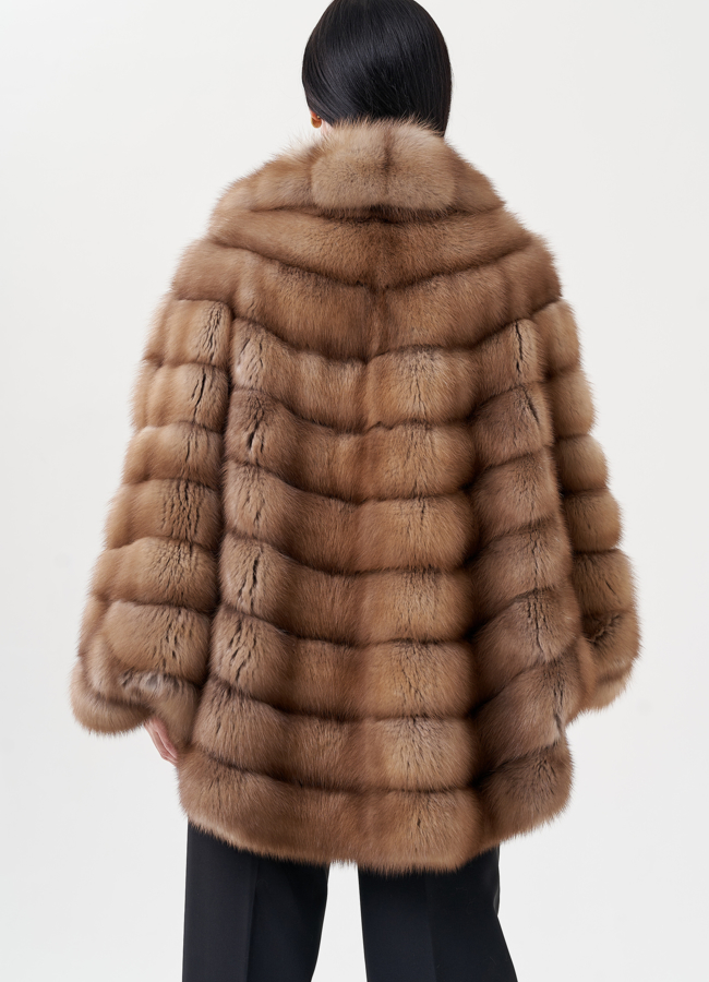 Шуба из куницы с английским воротником  модель № 24500 универмаг малина