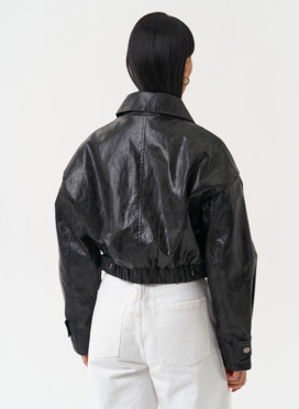 Куртка бомбер из эко кожи черного цвета