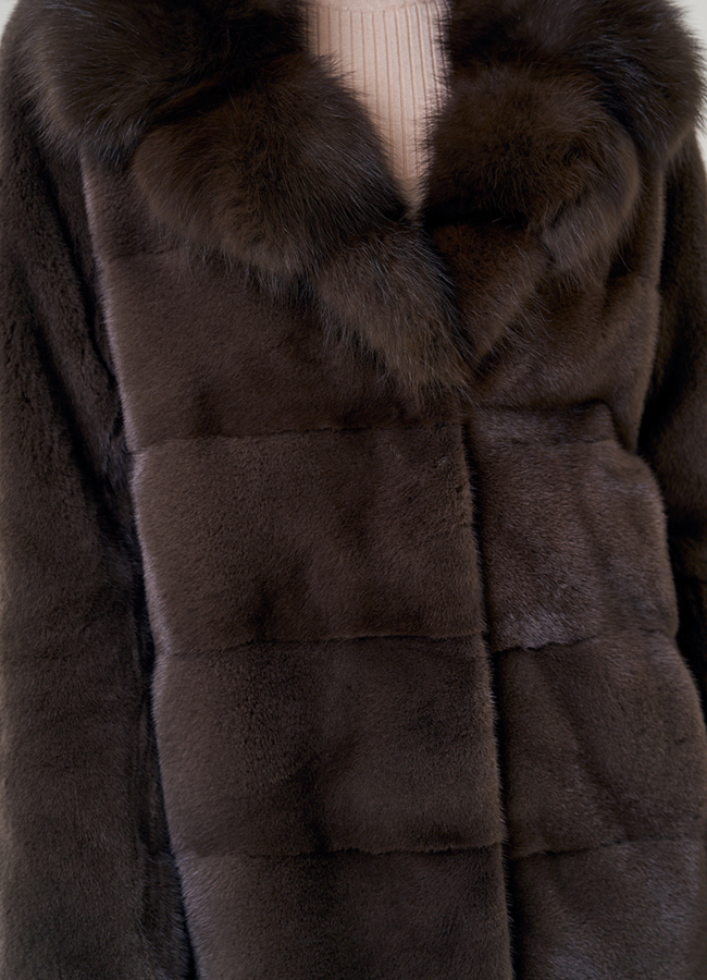 Длинная шуба из норки с куницей модель № 2202 в рассрочку