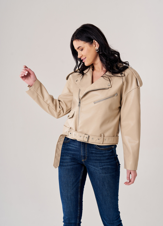 Куртка из эко кожи бежевого цвета модель № 20791 универмаг малина