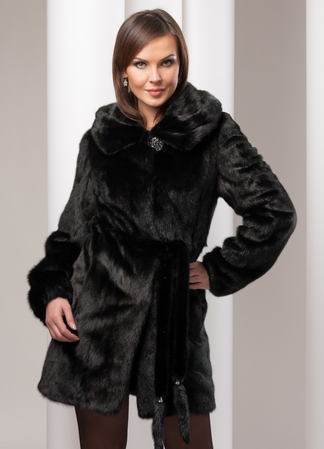 Шуба из черной норки с капюшоном модель № S-79  в кредит
