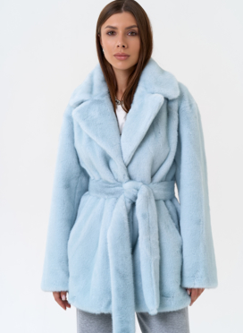 Женская шуба из эко меха в голубом цвете Женская шуба из эко меха в голубом цвете